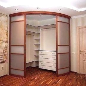 радиусный шкаф в прихожую фото 005